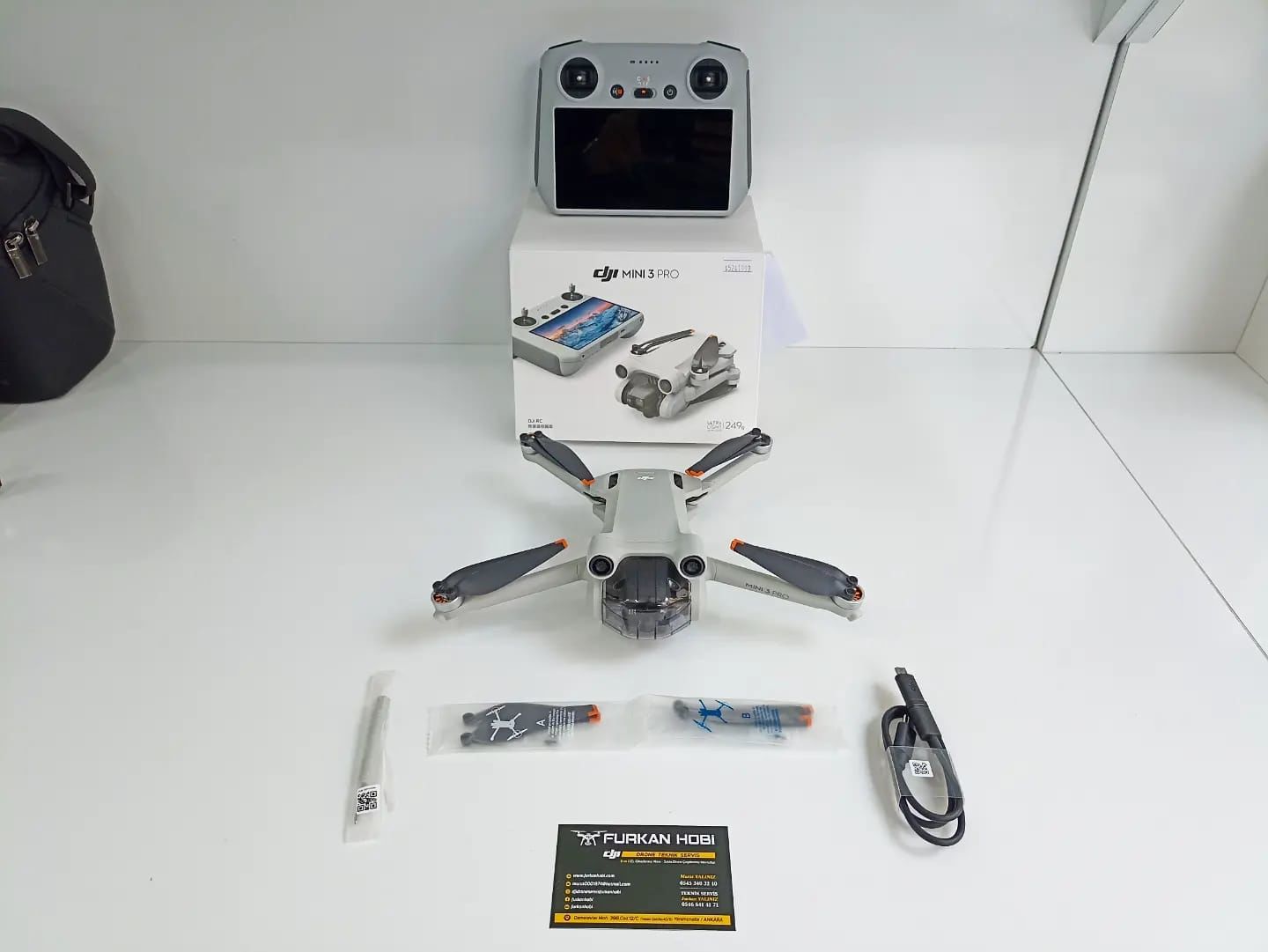 SIFIR GİBİ DJİ MİNİ 3 PRO RC EKRANLI KUMANDALI